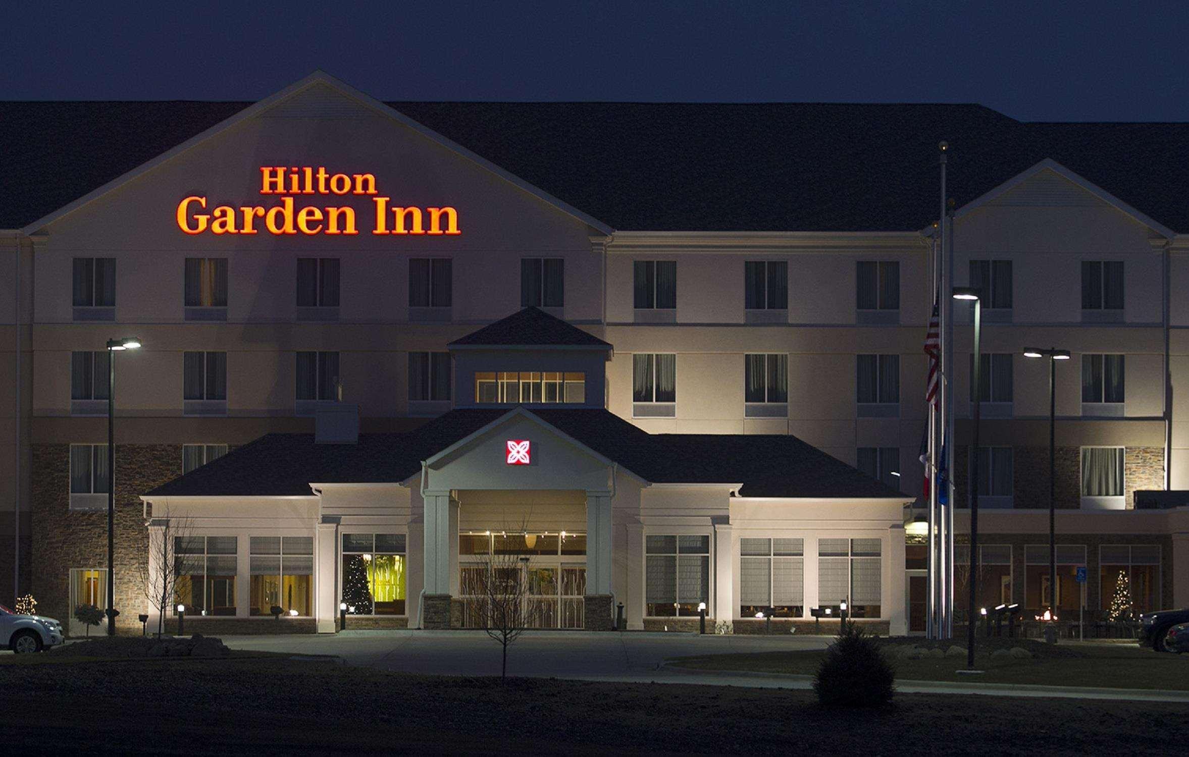 Hilton Garden Inn Cedar Falls Conference Center Exterior photo