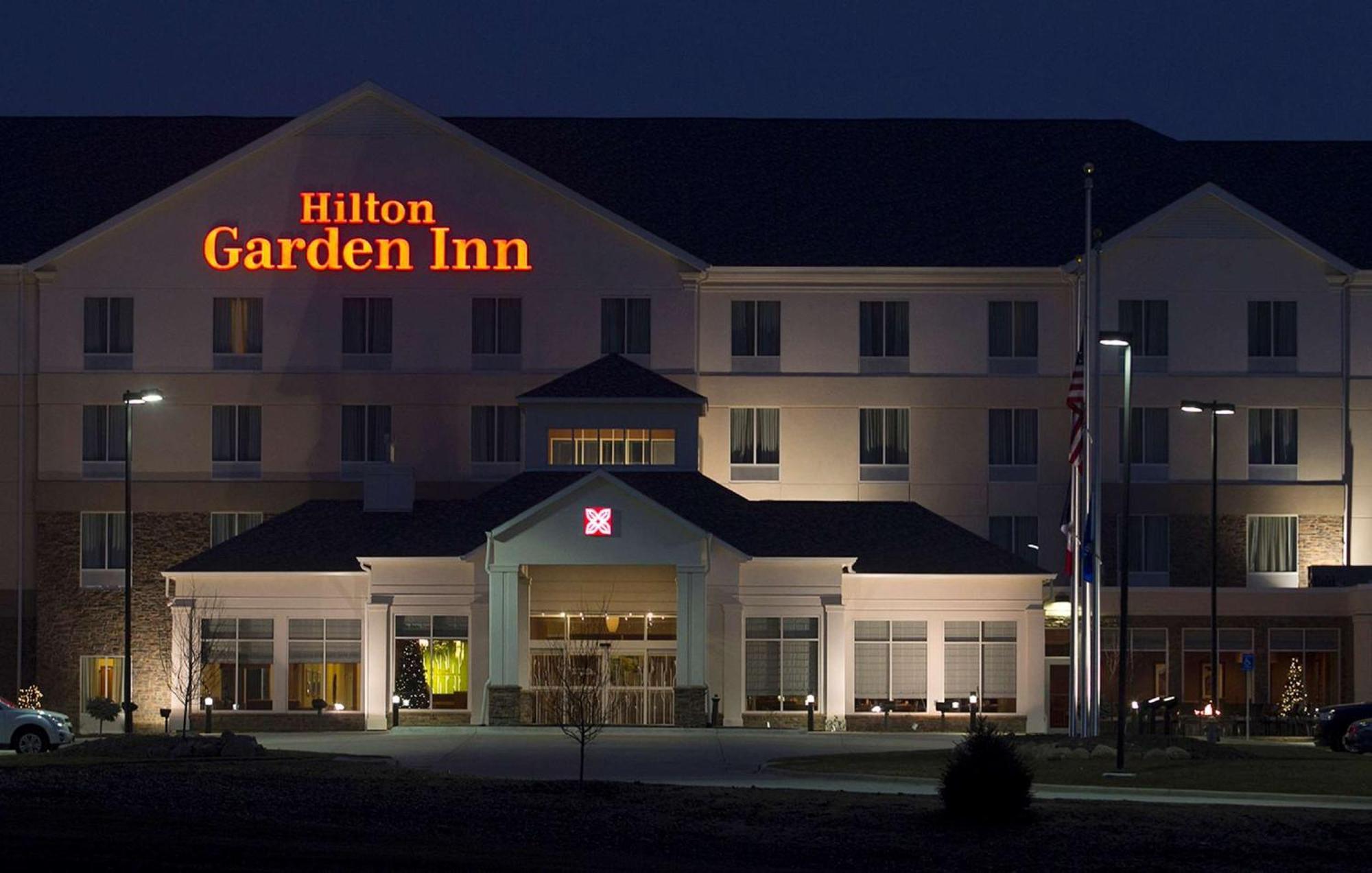 Hilton Garden Inn Cedar Falls Conference Center Exterior photo